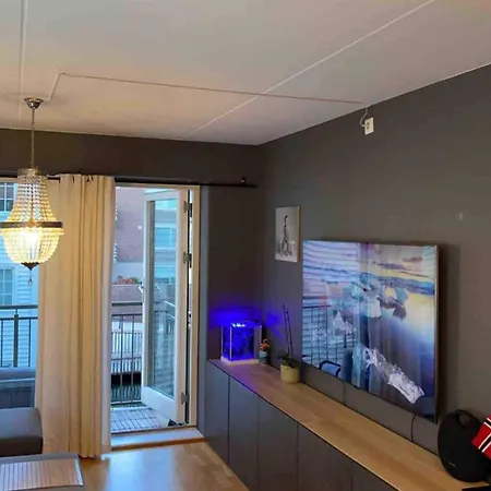 아파트 40kvd Ap Walking Distance To Everyting *